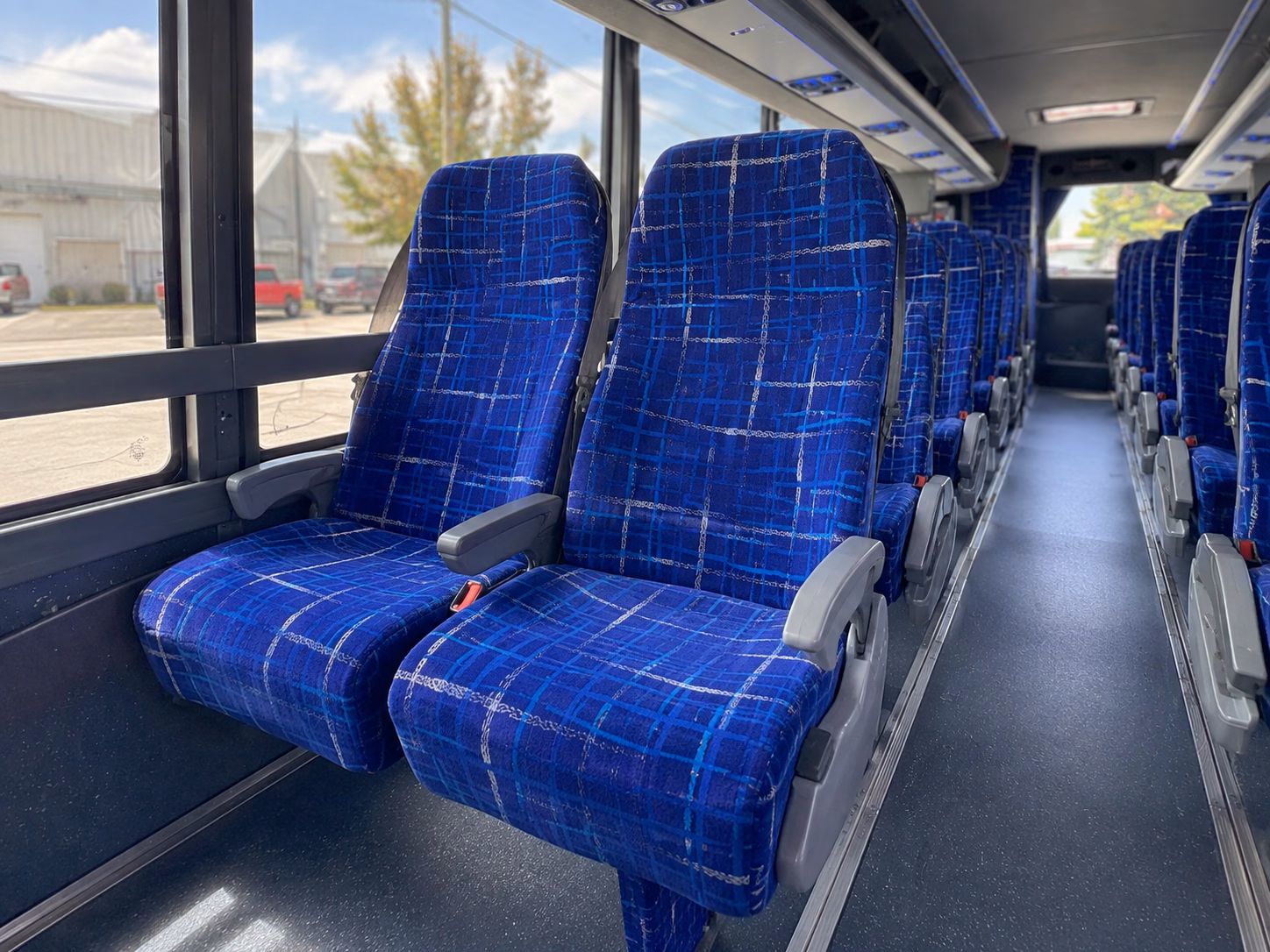 explore buckeye lake and the licking county wine loop by bus