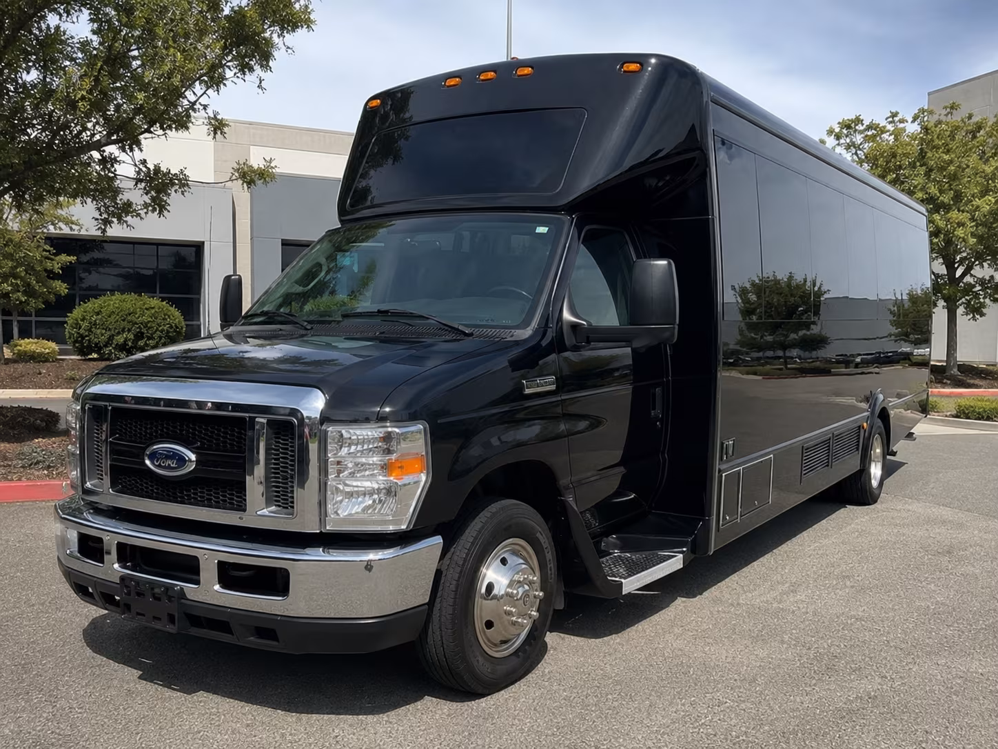 party buses for columbus prom night the most popular pick in central ohio
